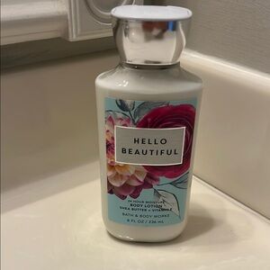 Bath & Body Works Hello Beautiful Lotion
